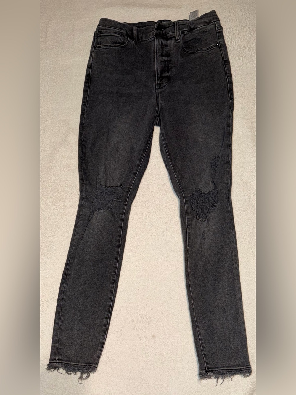 Good American Distressed Split
Back Pocket Jeans Black Washed Size-8/29